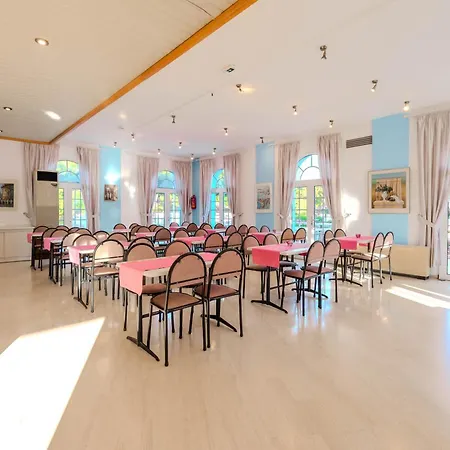 Otel Artemis 3*