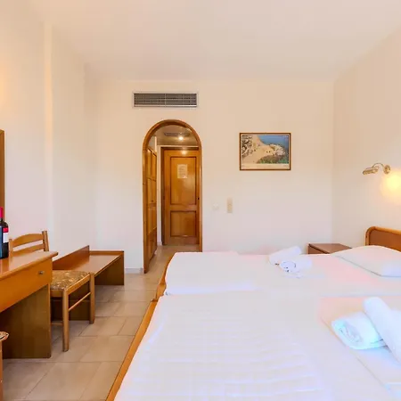 ホテル Artemis Prínos