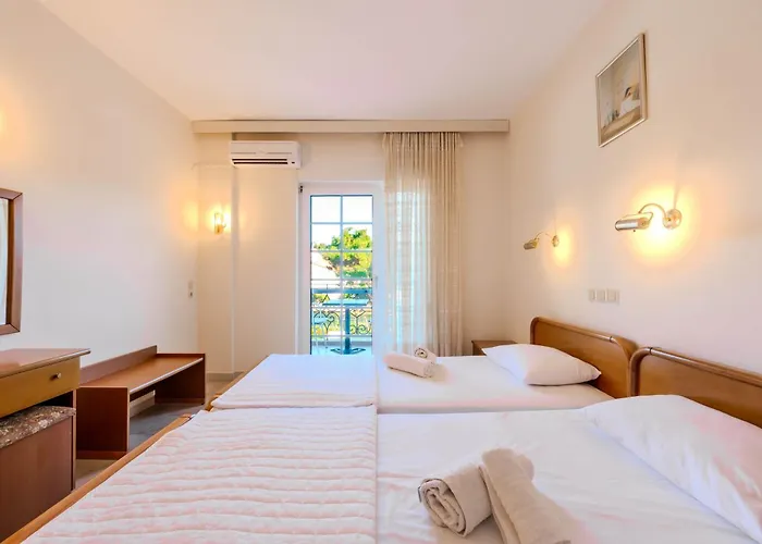 酒店 Artemis Prínos