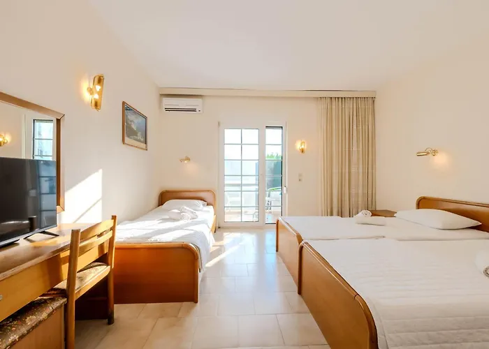 酒店 Artemis Prínos